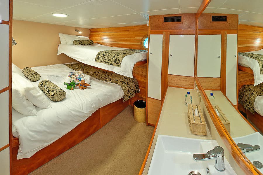Double & Single Cabin Lower Deck - image Double & Single Cabin Lower Deck - image