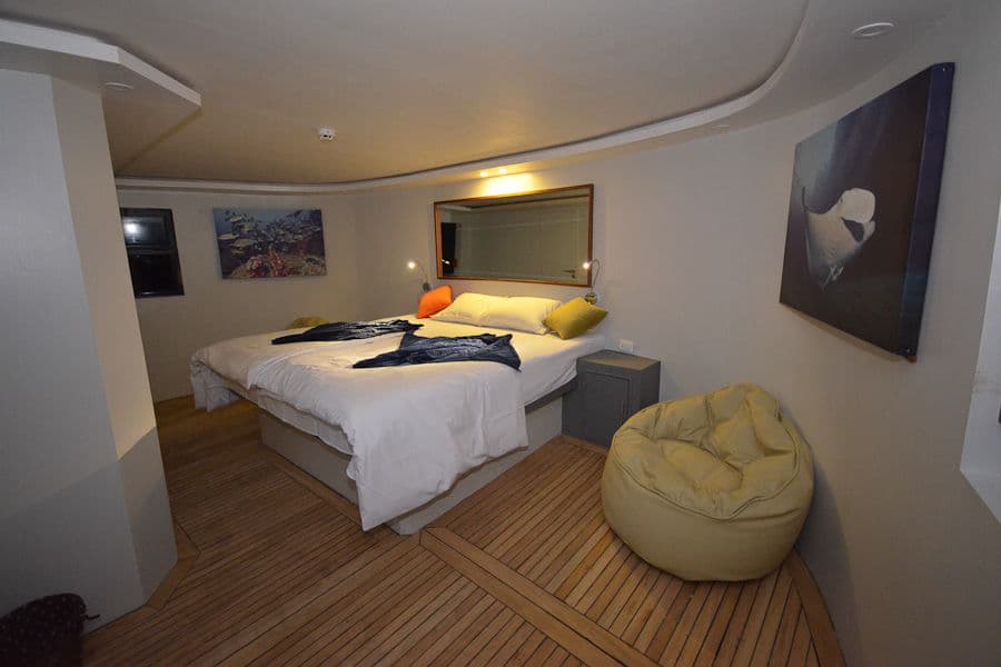 Master Main Deck - image Master Main Deck - image