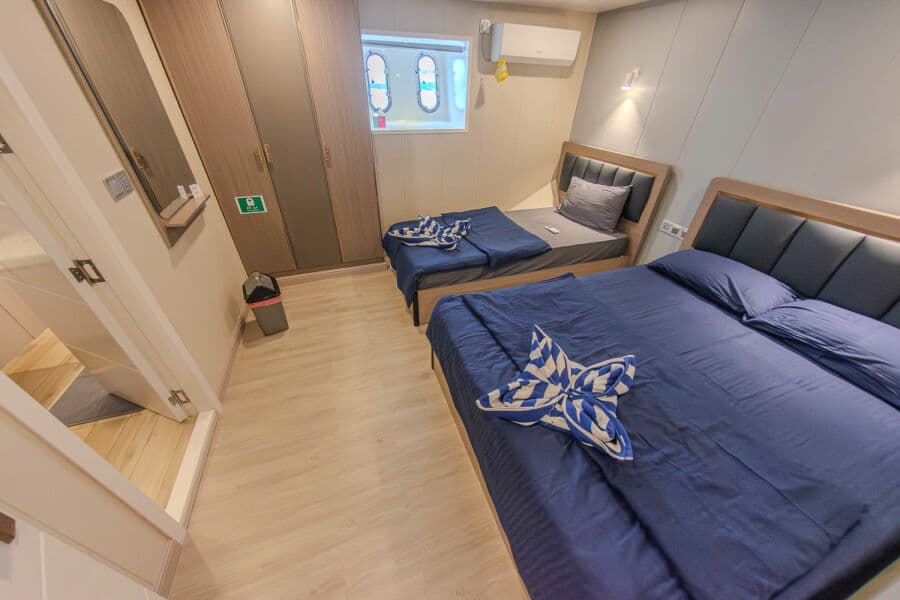 Twin Lower Deck - image Twin Lower Deck - image