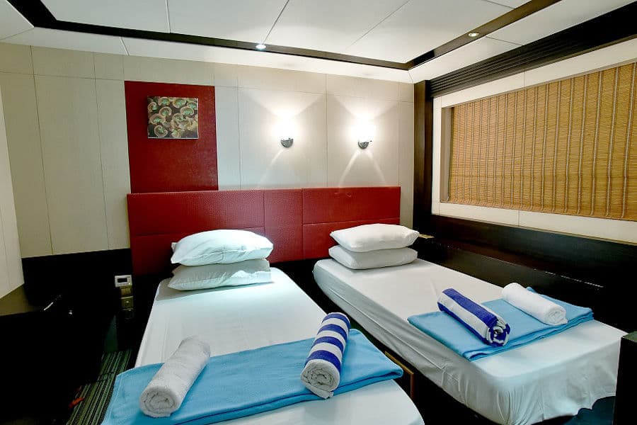 Superior Lower Deck - image Superior Lower Deck - image