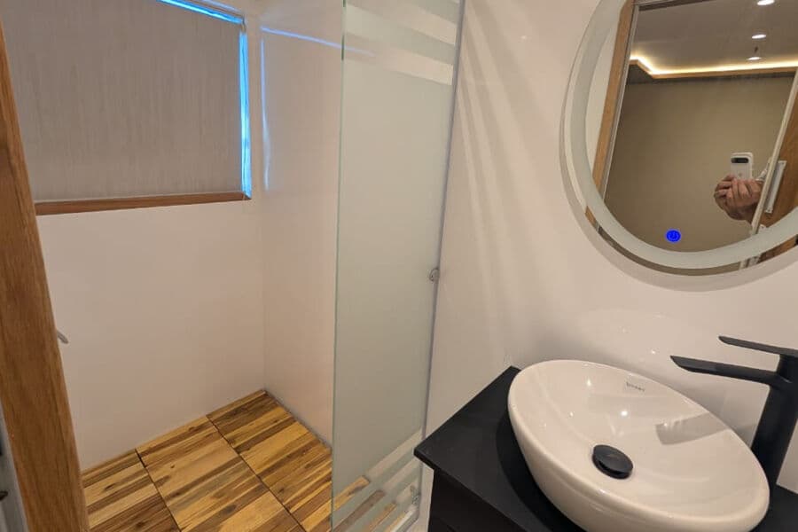 Twin Lower Deck - image Twin Lower Deck - image