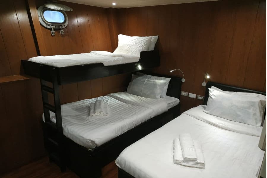 Deluxe Triple (Lower Deck) Lower Deck - image Deluxe Triple (Lower Deck) Lower Deck - image