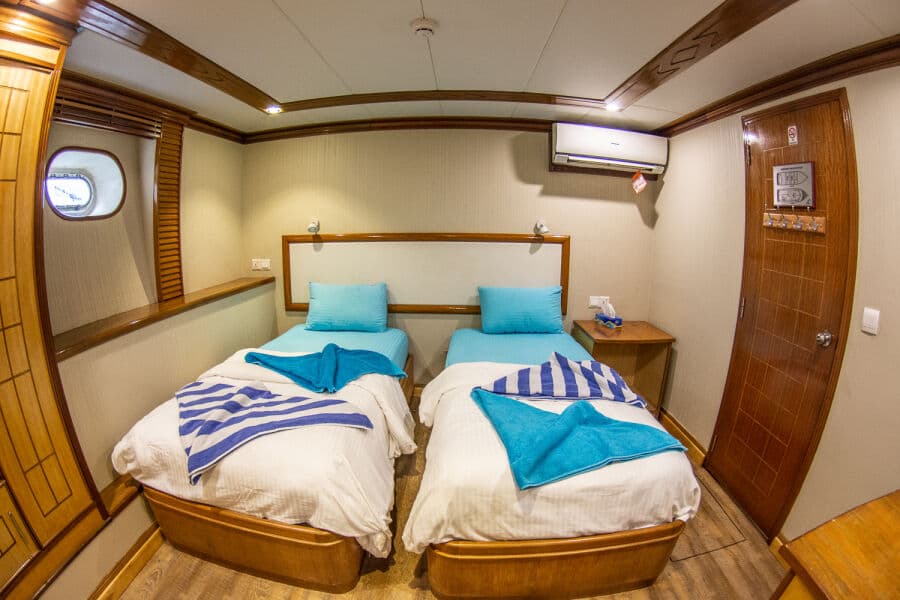 Twin Lower Deck - image Twin Lower Deck - image