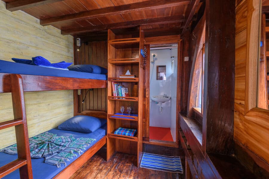 Superior Main Deck - image Superior Main Deck - image