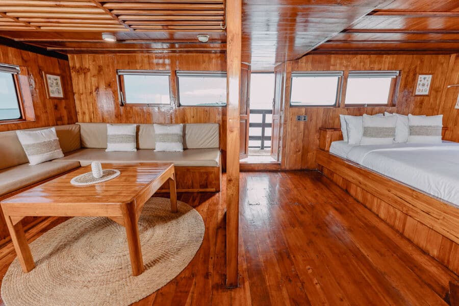 Suite Upper Deck - image Suite Upper Deck - image