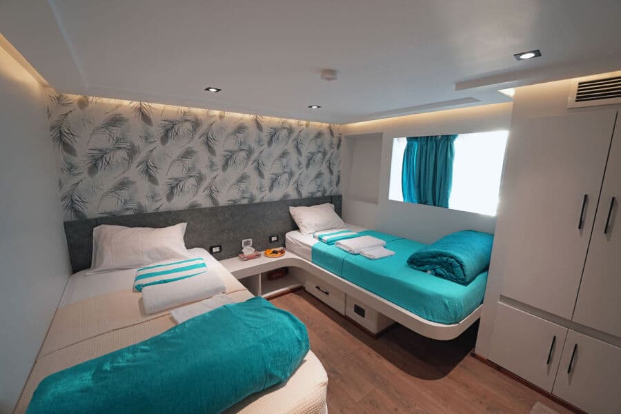 Suites & Twins Upper Deck - image Suites & Twins Upper Deck - image