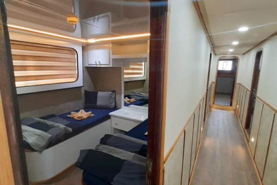 Twin-bed cabin Upper Deck - image Twin-bed cabin Upper Deck - image