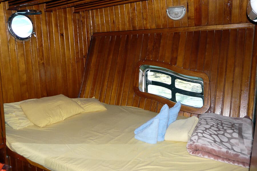Double Cabin (1 & 2) Lower Deck - image Double Cabin (1 & 2) Lower Deck - image