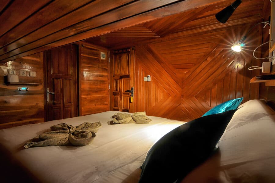 Double Lower Deck - image Double Lower Deck - image