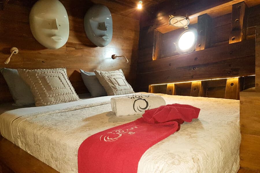 Double Lower Deck - image Double Lower Deck - image