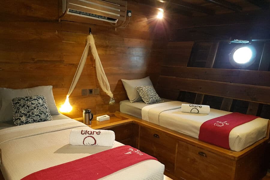 Twin Lower Deck - image Twin Lower Deck - image