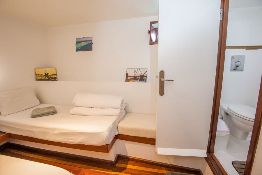 Twin Main Deck - image Twin Main Deck - image