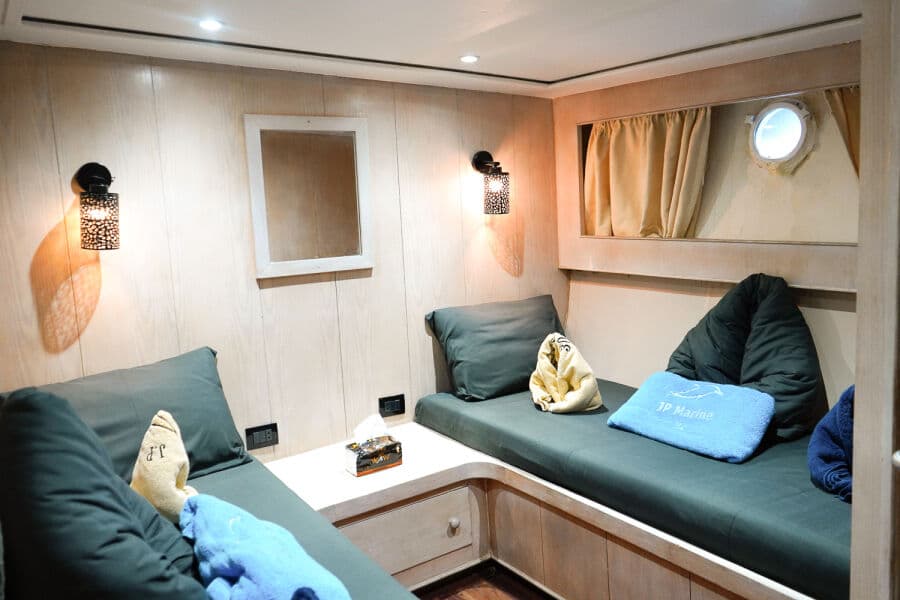 Twin Lower Deck - image Twin Lower Deck - image