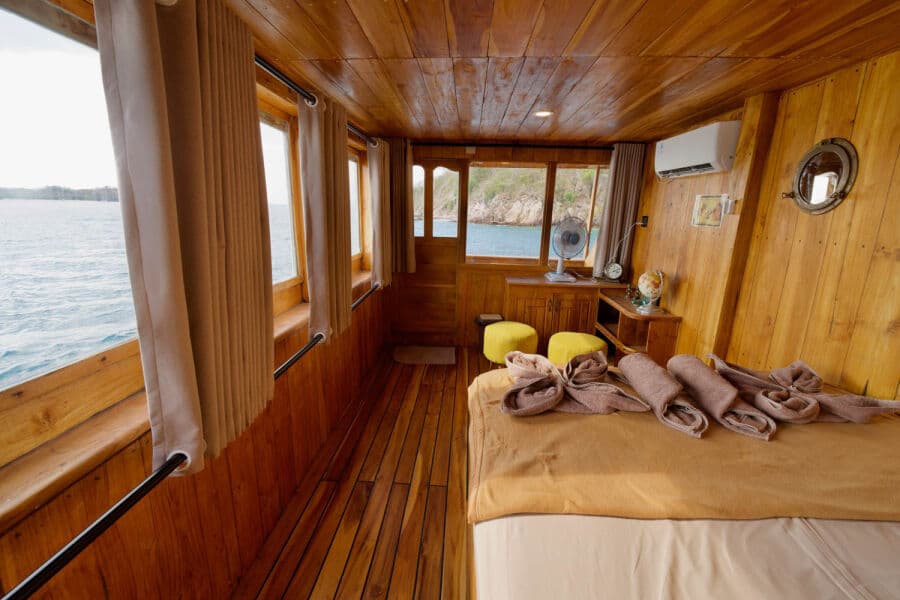Double bed with private balcony Upper Deck - image Double bed with private balcony Upper Deck - image