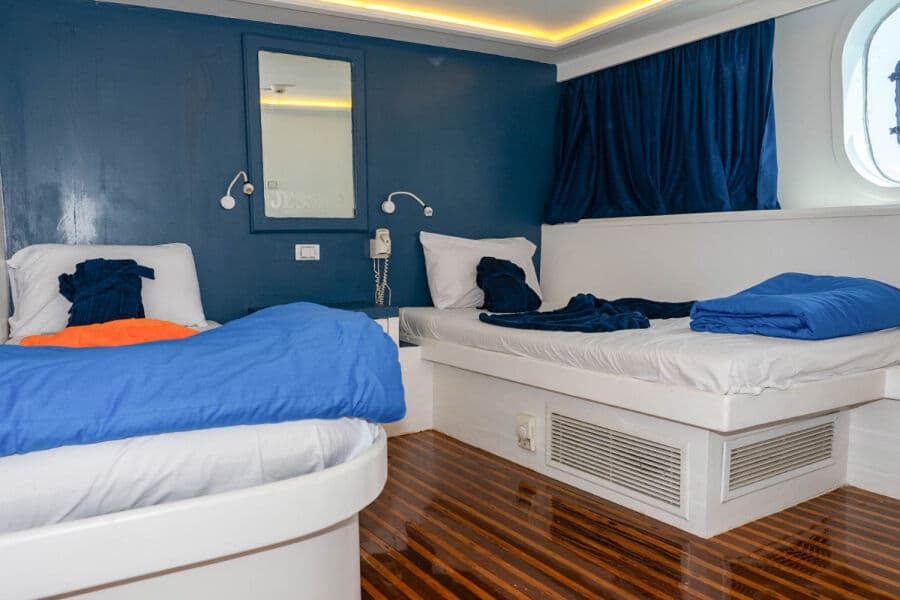 Superior Main Deck - image Superior Main Deck - image