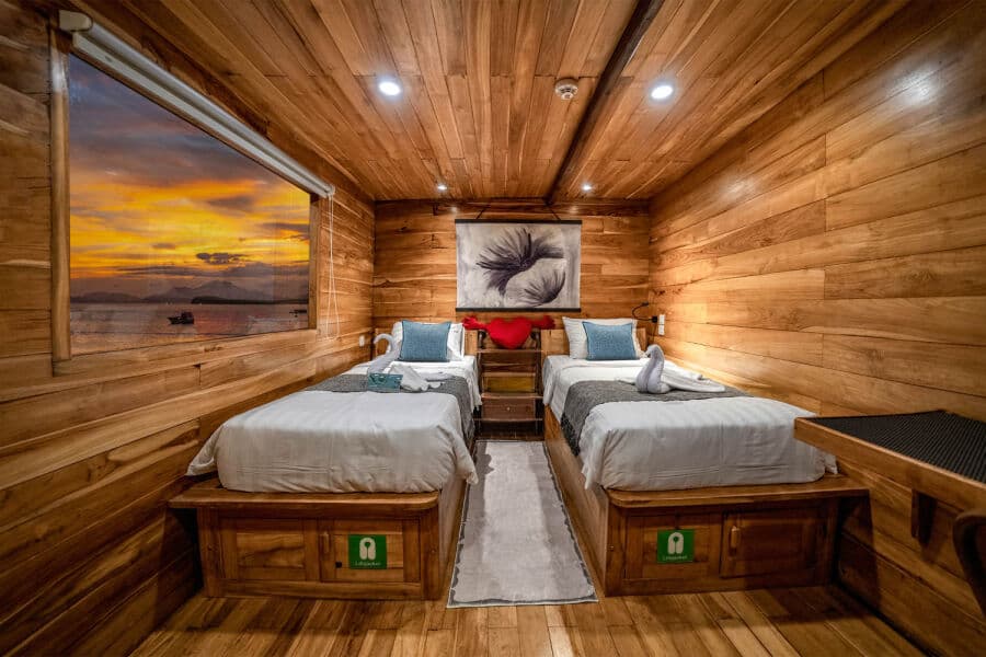 Master Staterooms (Main & Upper Deck) - image Master Staterooms (Main & Upper Deck) - image