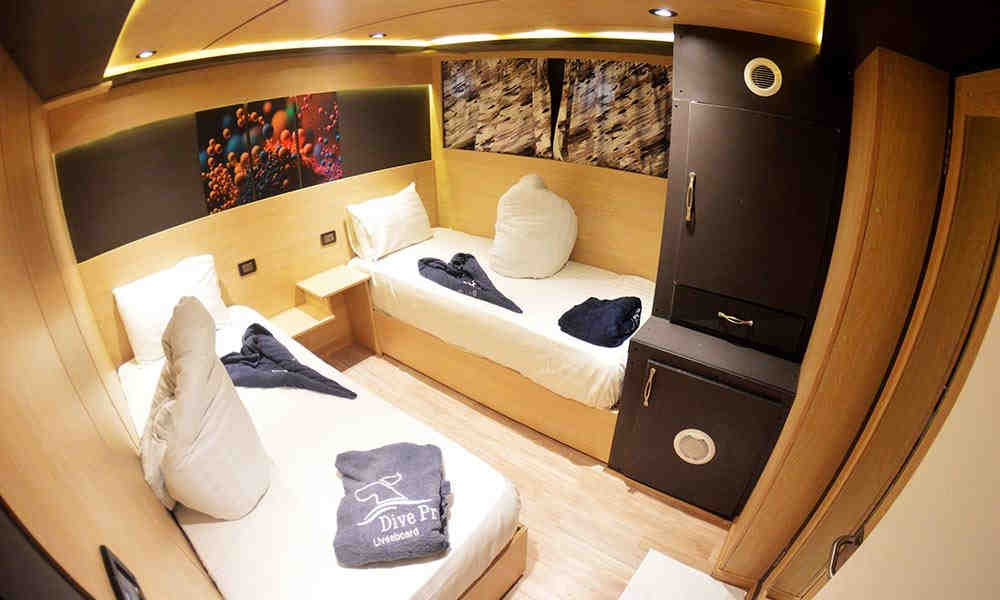 Spacious twin cabin