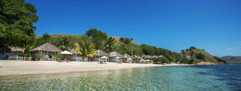 Sudamala Resort Seraya beachfront with clear water